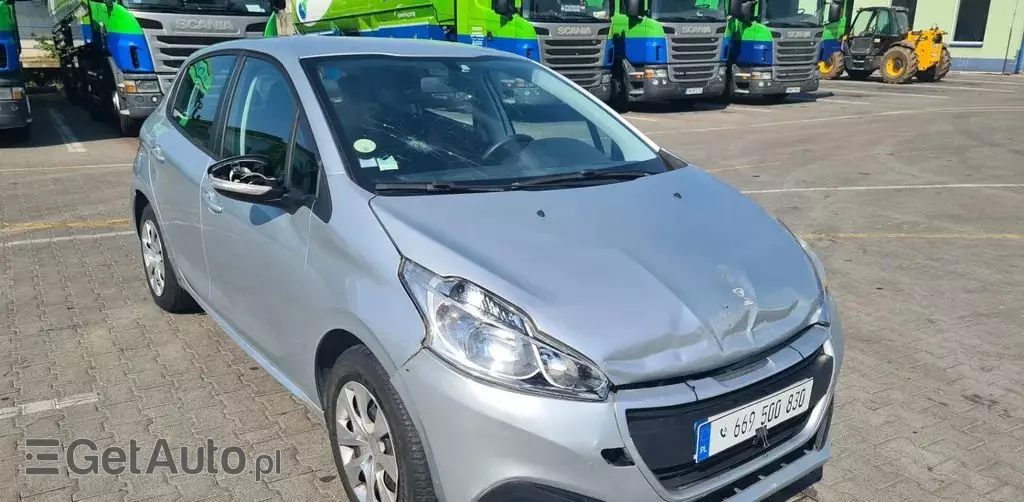 PEUGEOT 208 