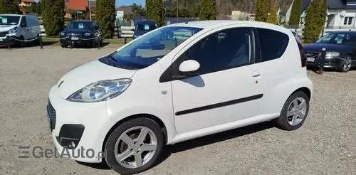 PEUGEOT 107 