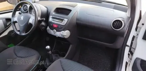 PEUGEOT 107 
