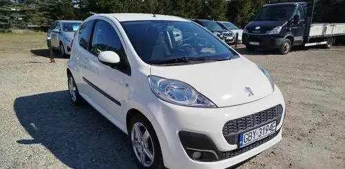 PEUGEOT 107 