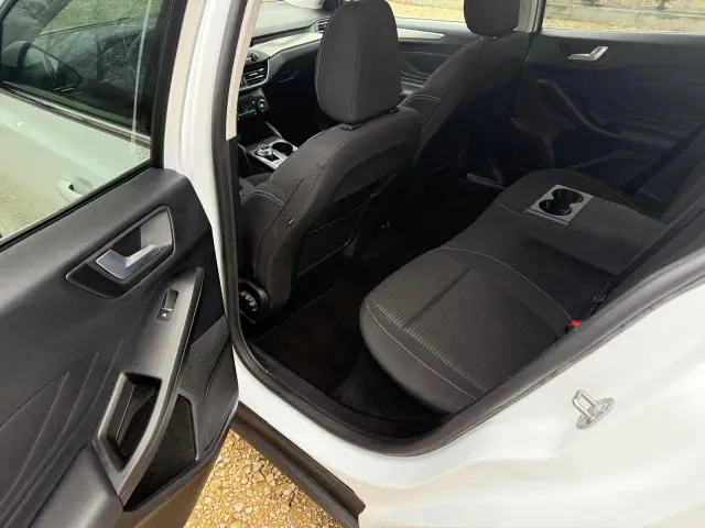 FORD Focus Titanium Business