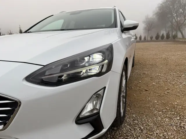 FORD Focus Titanium Business