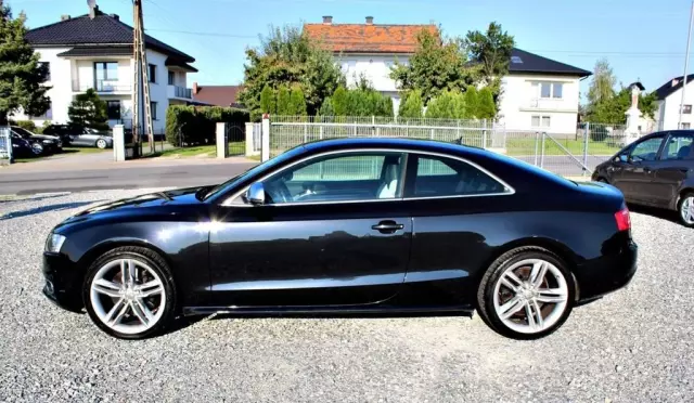 AUDI S5 