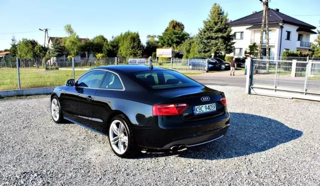 AUDI S5 