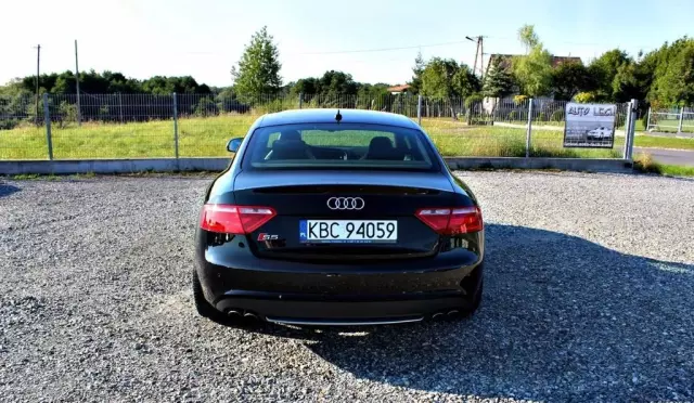 AUDI S5 