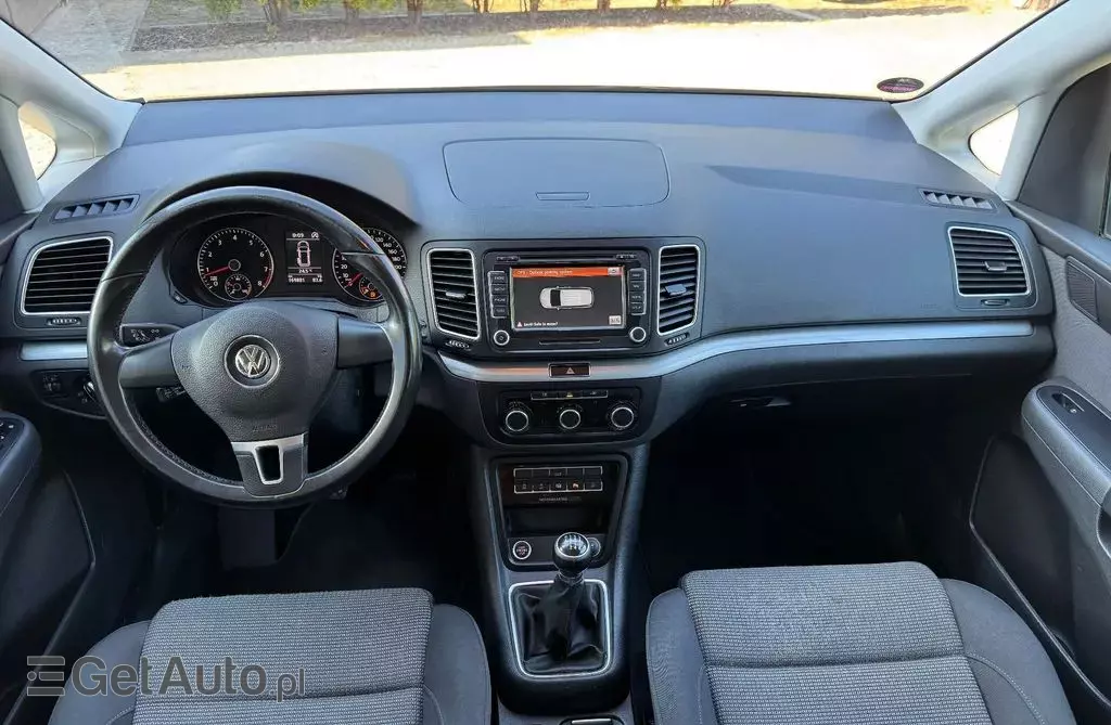 VOLKSWAGEN Sharan 