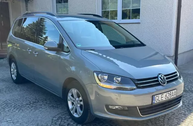 VOLKSWAGEN Sharan 