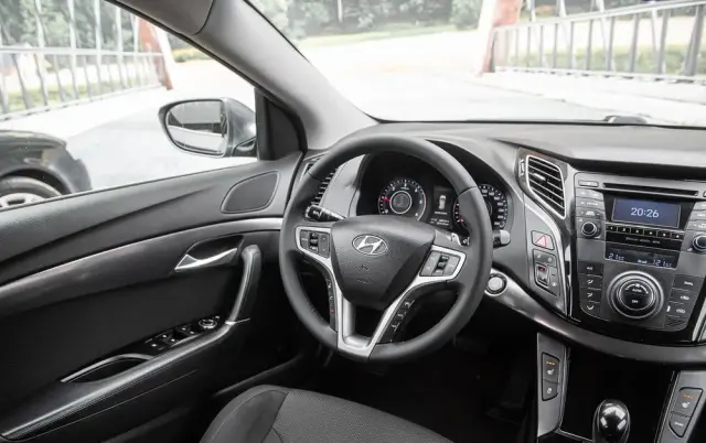 HYUNDAI I40 1.7 CRDi Comfort DCT