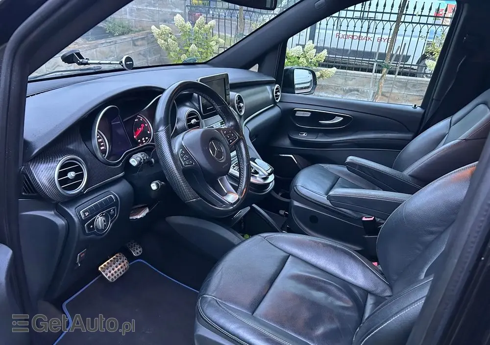 MERCEDES-BENZ Klasa V 220 d 4-Matic 7G-Tronic