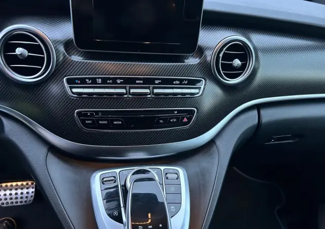 MERCEDES-BENZ Klasa V 220 d 4-Matic 7G-Tronic