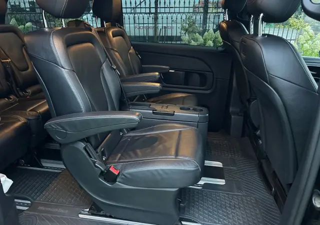 MERCEDES-BENZ Klasa V 220 d 4-Matic 7G-Tronic