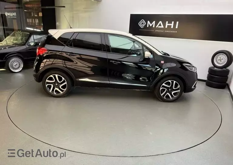 RENAULT Captur 1.2 TCe Helly Hansen EDC