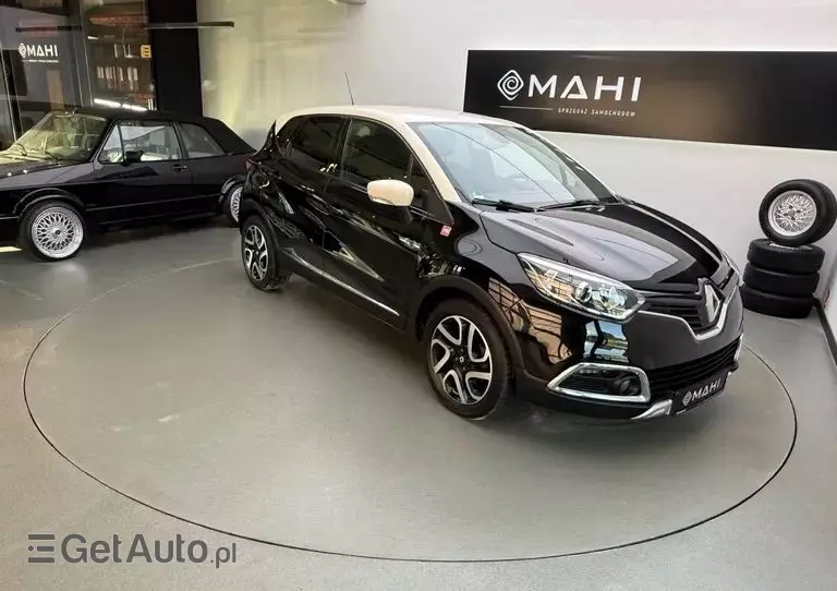 RENAULT Captur 1.2 TCe Helly Hansen EDC