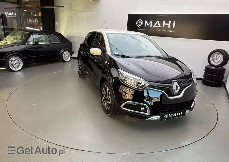 RENAULT Captur 1.2 TCe Helly Hansen EDC