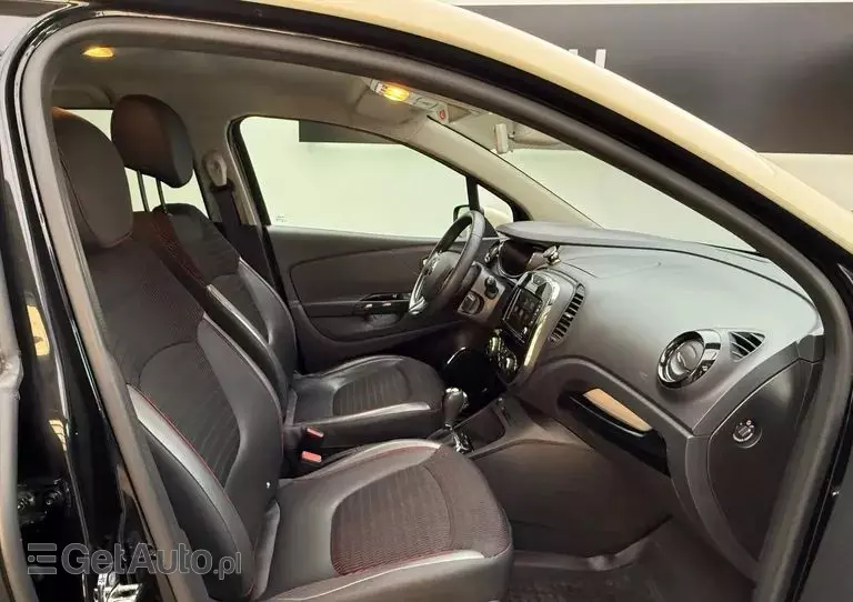 RENAULT Captur 1.2 TCe Helly Hansen EDC