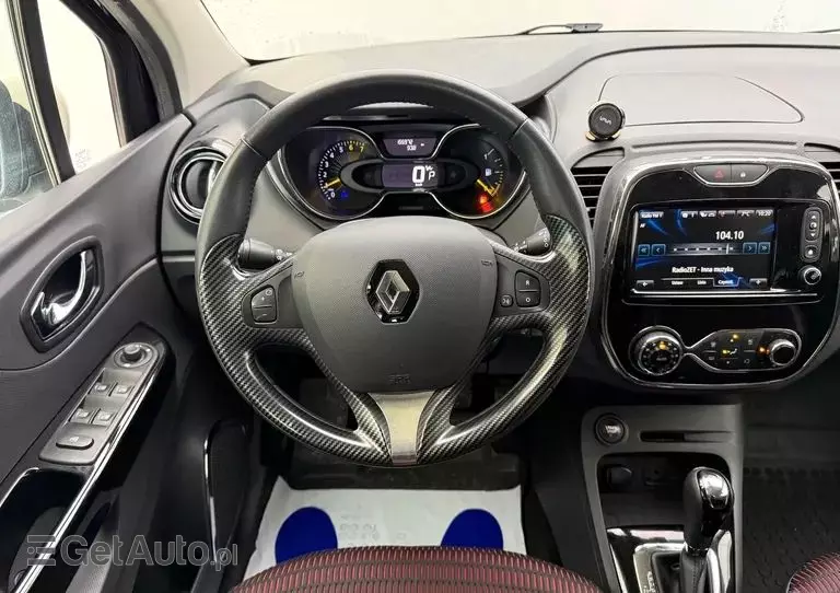 RENAULT Captur 1.2 TCe Helly Hansen EDC