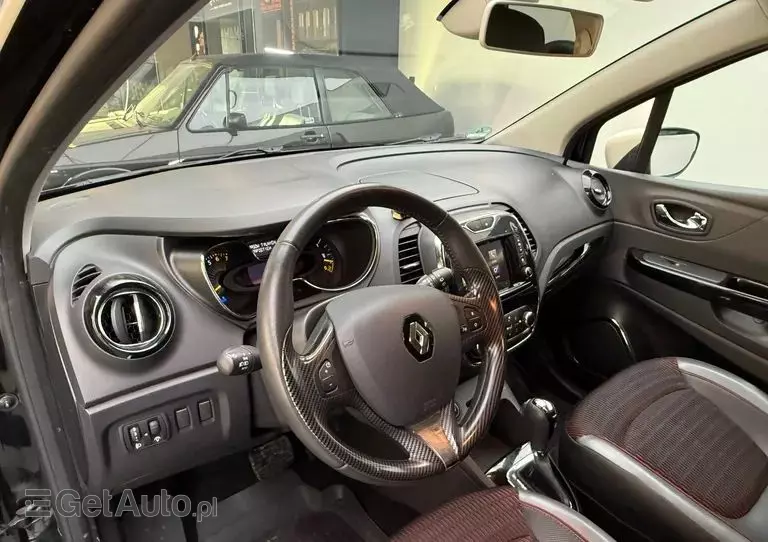 RENAULT Captur 1.2 TCe Helly Hansen EDC