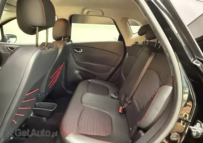 RENAULT Captur 1.2 TCe Helly Hansen EDC