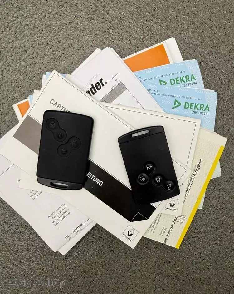 RENAULT Captur 1.2 TCe Helly Hansen EDC