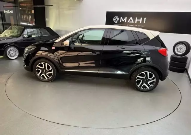 RENAULT Captur 1.2 TCe Helly Hansen EDC