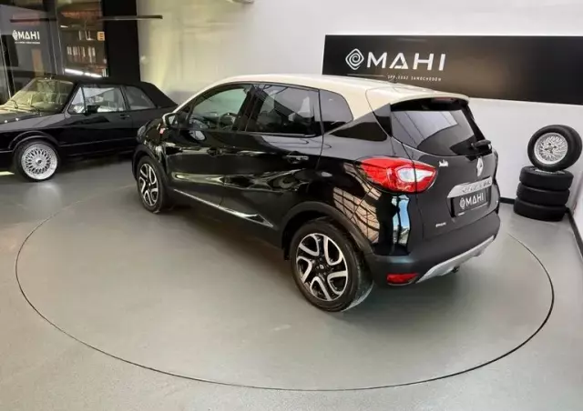 RENAULT Captur 1.2 TCe Helly Hansen EDC