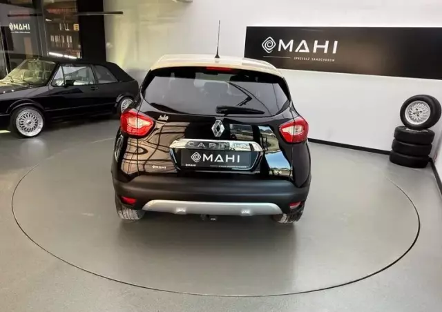 RENAULT Captur 1.2 TCe Helly Hansen EDC