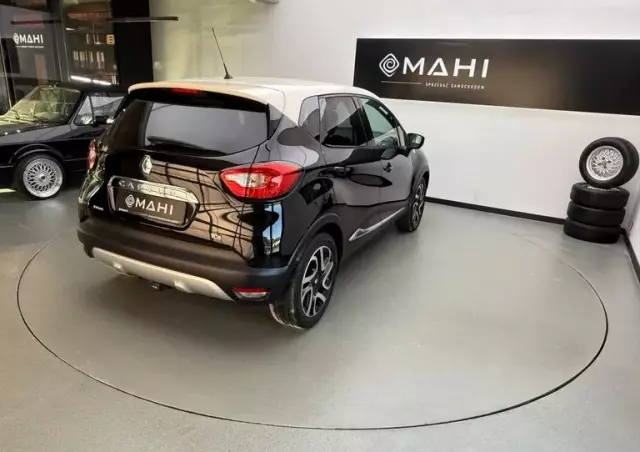 RENAULT Captur 1.2 TCe Helly Hansen EDC