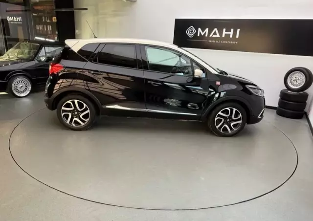 RENAULT Captur 1.2 TCe Helly Hansen EDC