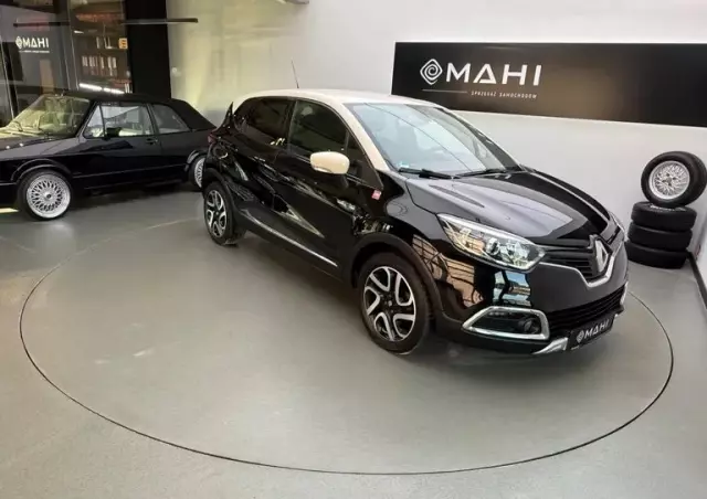 RENAULT Captur 1.2 TCe Helly Hansen EDC