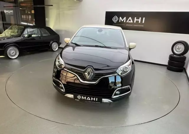 RENAULT Captur 1.2 TCe Helly Hansen EDC