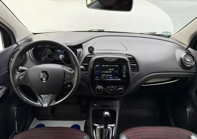 RENAULT Captur 1.2 TCe Helly Hansen EDC