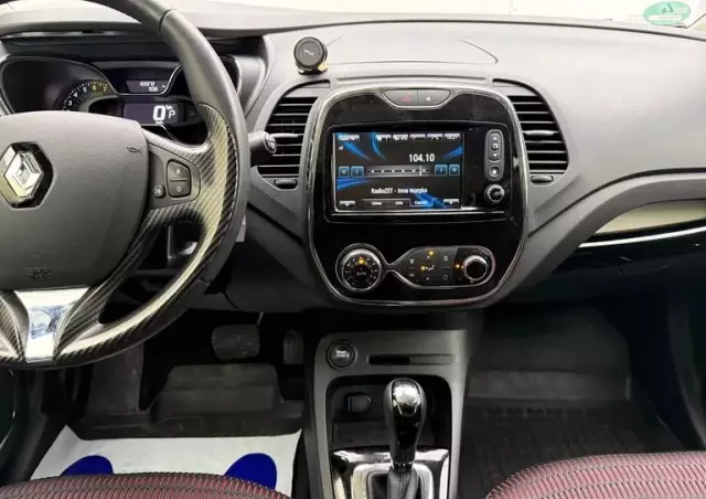 RENAULT Captur 1.2 TCe Helly Hansen EDC