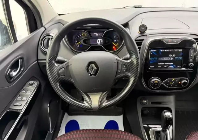 RENAULT Captur 1.2 TCe Helly Hansen EDC