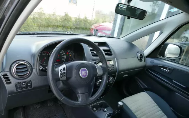 FIAT Sedici 1.6 16V 4x4 Emotion