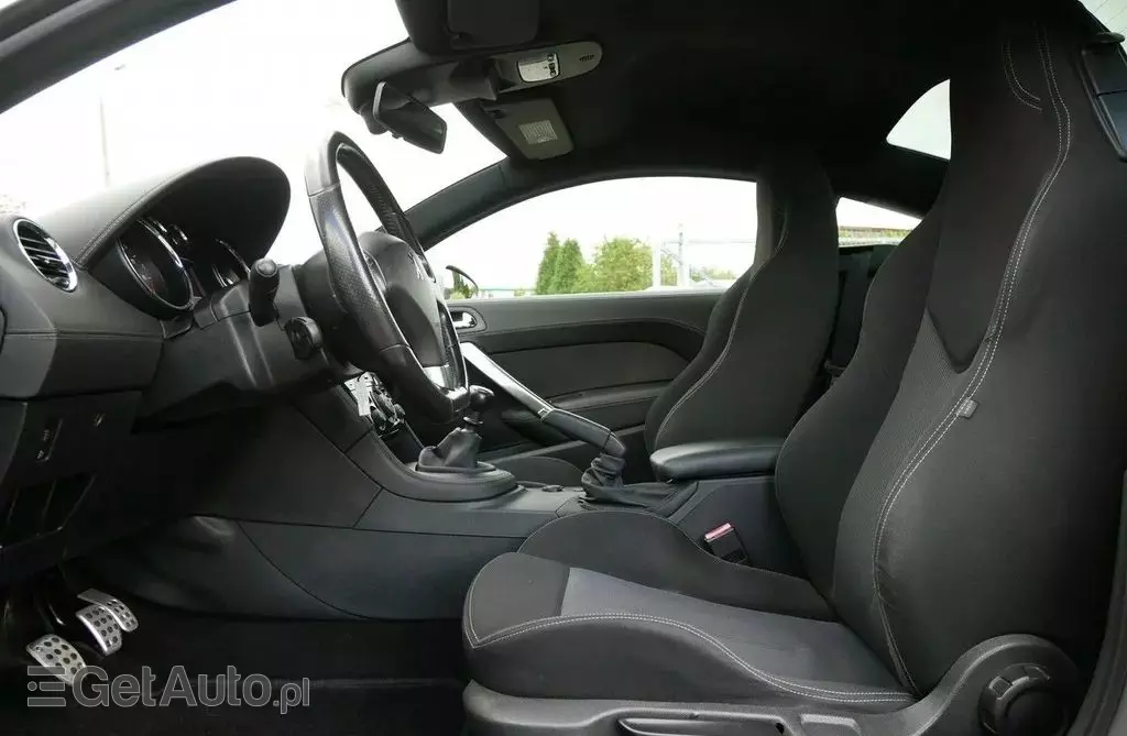PEUGEOT Rcz 