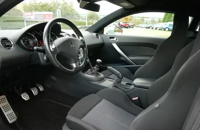 PEUGEOT Rcz 