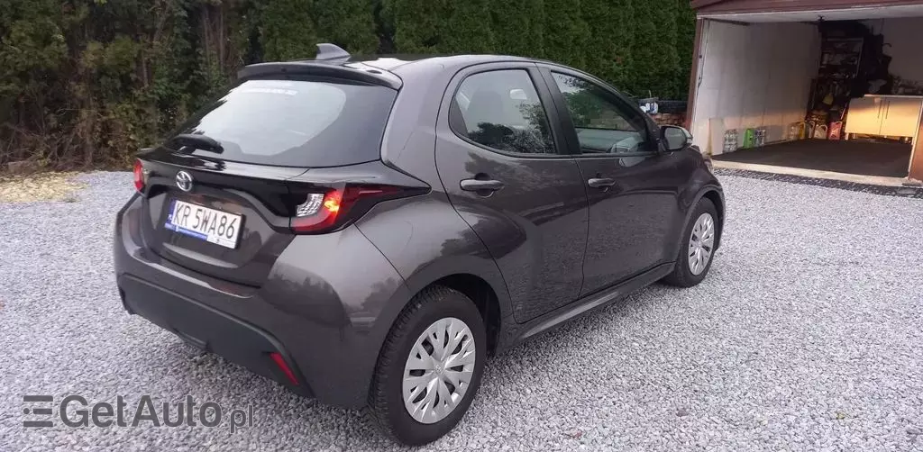 TOYOTA Yaris 