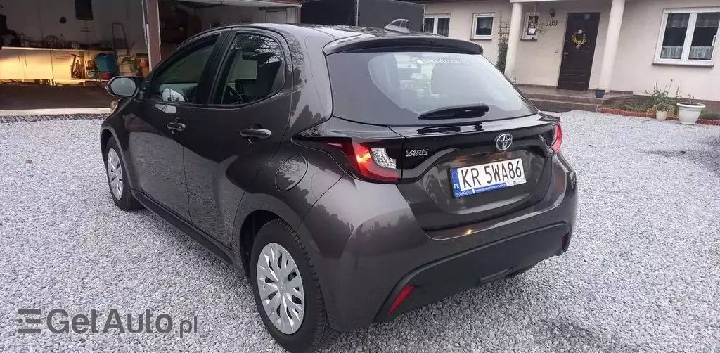 TOYOTA Yaris 