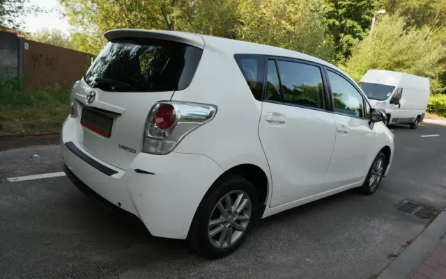 TOYOTA Verso 