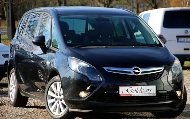 OPEL Zafira 1.4 T Cosmo