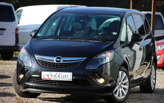 OPEL Zafira 1.4 T Cosmo