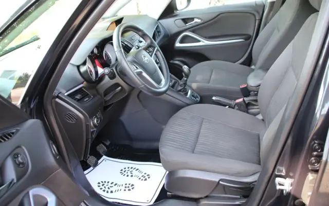 OPEL Zafira 1.4 T Cosmo