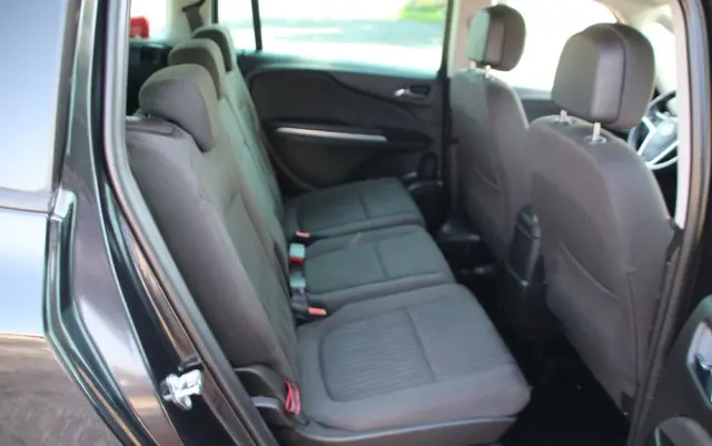 OPEL Zafira 1.4 T Cosmo