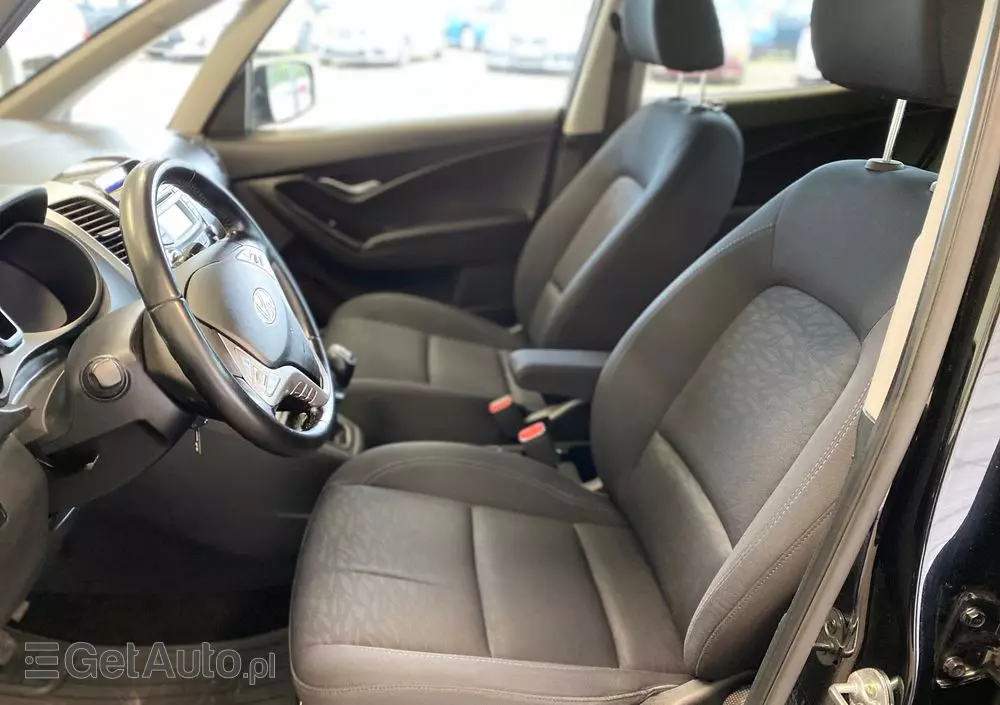 HYUNDAI Ix20 1.6 CRDi blue Trend