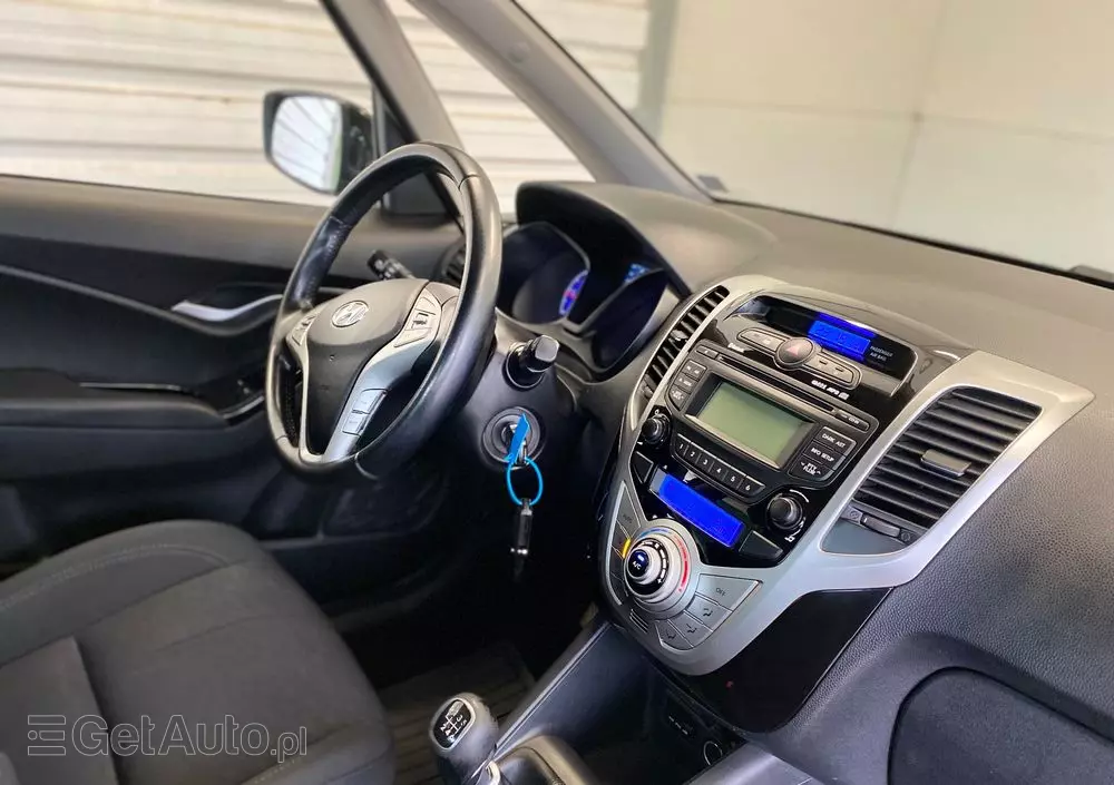 HYUNDAI Ix20 1.6 CRDi blue Trend