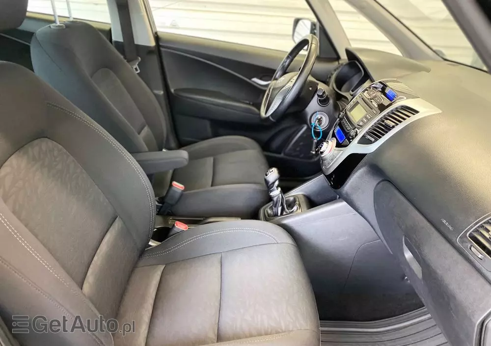 HYUNDAI Ix20 1.6 CRDi blue Trend