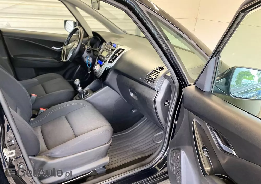 HYUNDAI Ix20 1.6 CRDi blue Trend