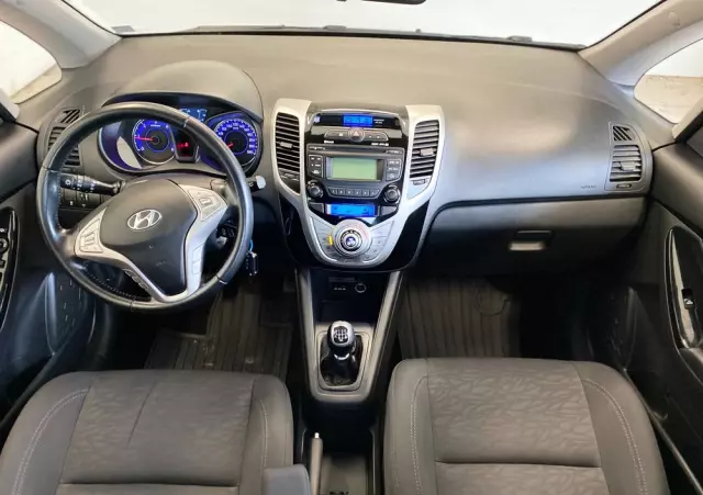 HYUNDAI Ix20 1.6 CRDi blue Trend