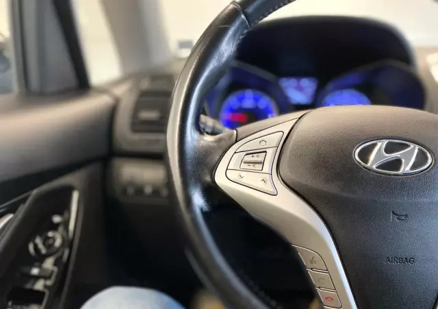 HYUNDAI Ix20 1.6 CRDi blue Trend