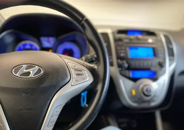 HYUNDAI Ix20 1.6 CRDi blue Trend